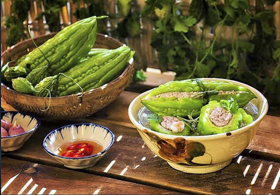 Món canh khổ qua nhồi thịt không thể thiếu trong dịp Tết của người miền Nam.