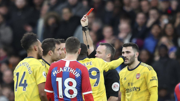 Việc Aubameyang phải ngồi ngoài vì án treo giò đem đến những thách thức cho HLV Arteta nơi hàng công.