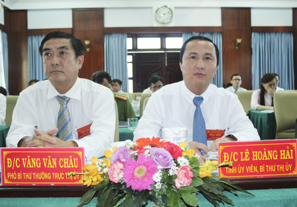 Đồng chí Lê Hoàng Hải, Tỉnh ủy viên, Bí thư Thị ủy Phú Mỹ và đồng chí Văng Văn Châu, Phó Bí thư Thường trực Thị ủy Phú Mỹ tham dự Đại hội.