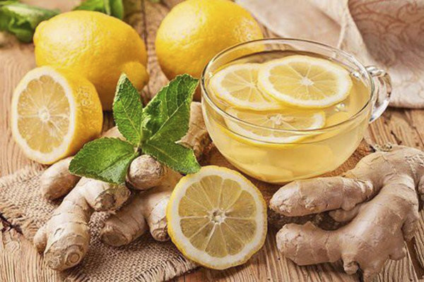 Nước chanh gừng có tác dụng phòng ngừa bệnh do virus hiệu quả.