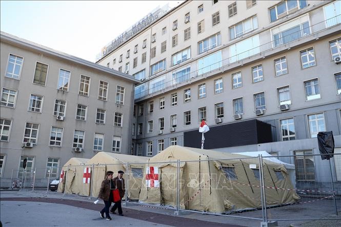 Khu vực cách ly dành cho bệnh nhân nhiễm COVID-10 tại bệnh viện ở Lisbon, Bồ Đào Nha ngày 10/3. Ảnh: THX/TTXVN