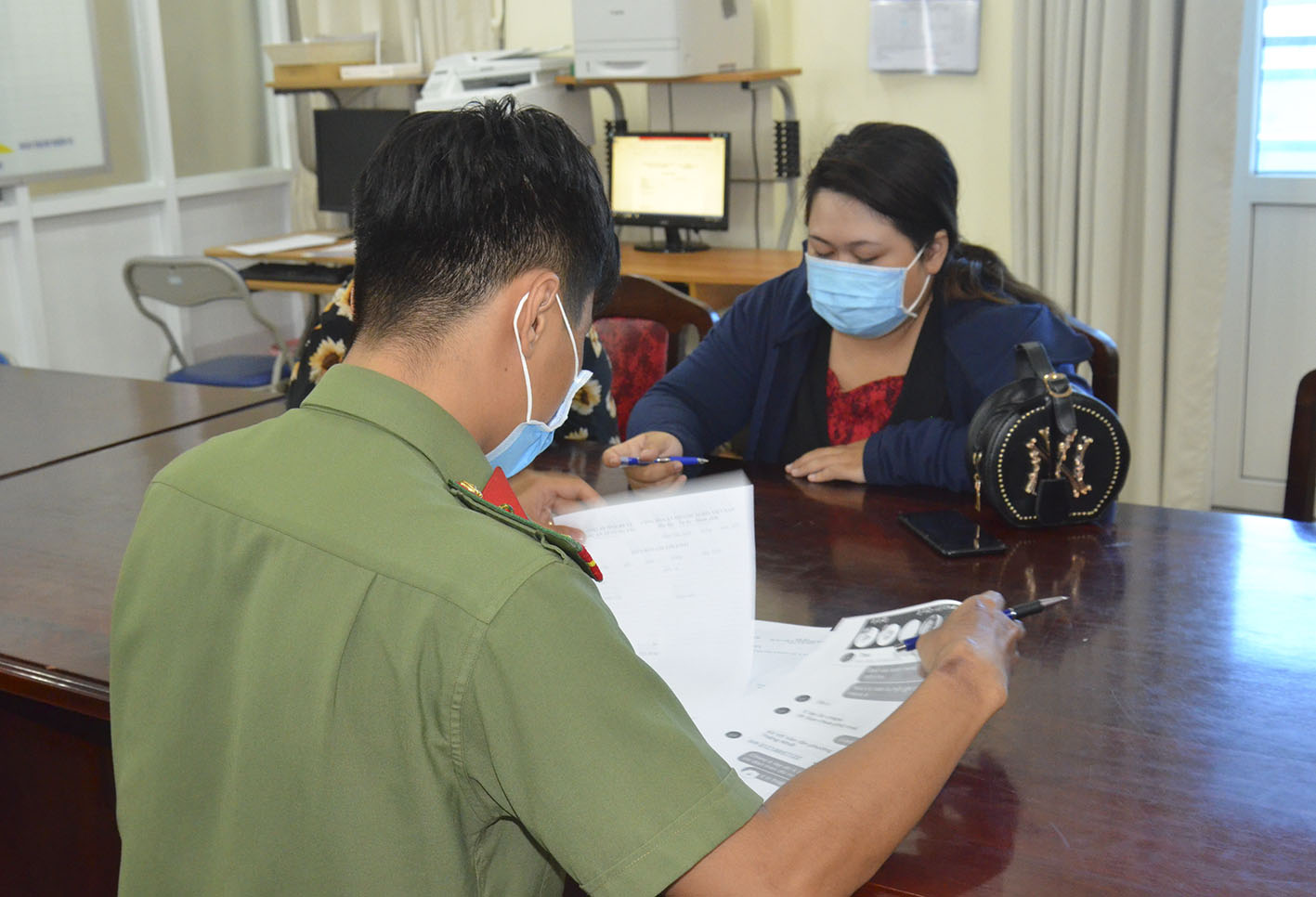 Công an TP. Vũng Tàu làm việc với Nguyễn Phạm Ngọc Thương.