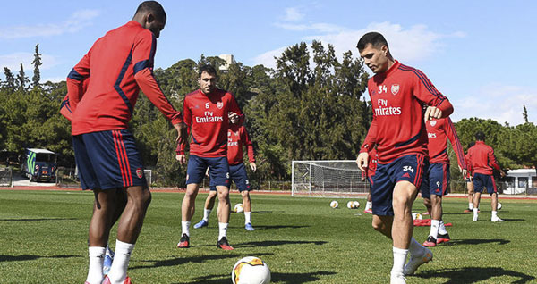Cầu thủ Arsenal từ chối giảm lương giữa mùa dịch.