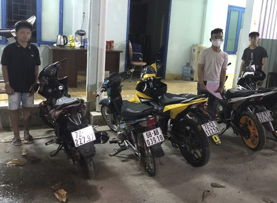 Các đối tượng và phương tiện vi phạm bị lực lượng Cảnh sát giao thông - Trật tự Công an TP. Vũng Tàu phát hiện, bắt giữ.