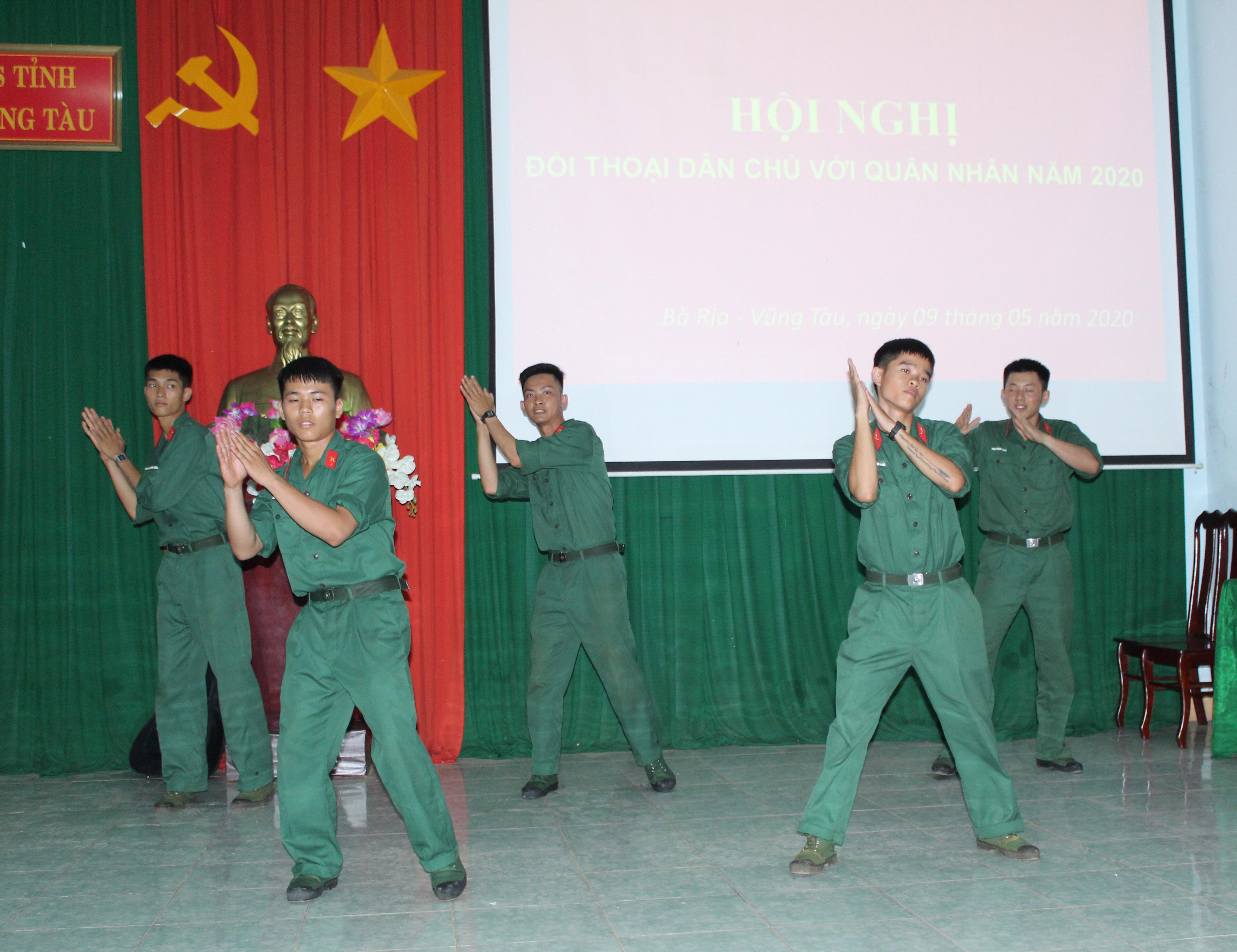 Tiết mục dân vũ “Rửa tay