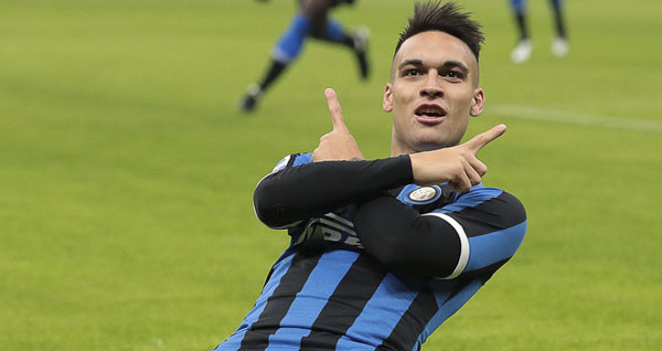 Manchester United muốn mang Lautaro Martinez về để tăng cường hàng công.