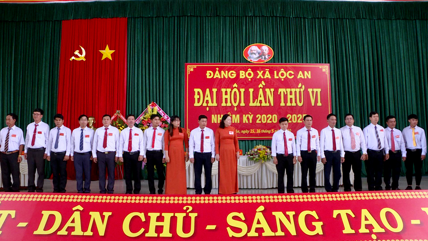 BCH Đảng bộ xã Lộc An lần thứ VI, nhiệm kỳ 2020-2025 ra mắt Đại hội.