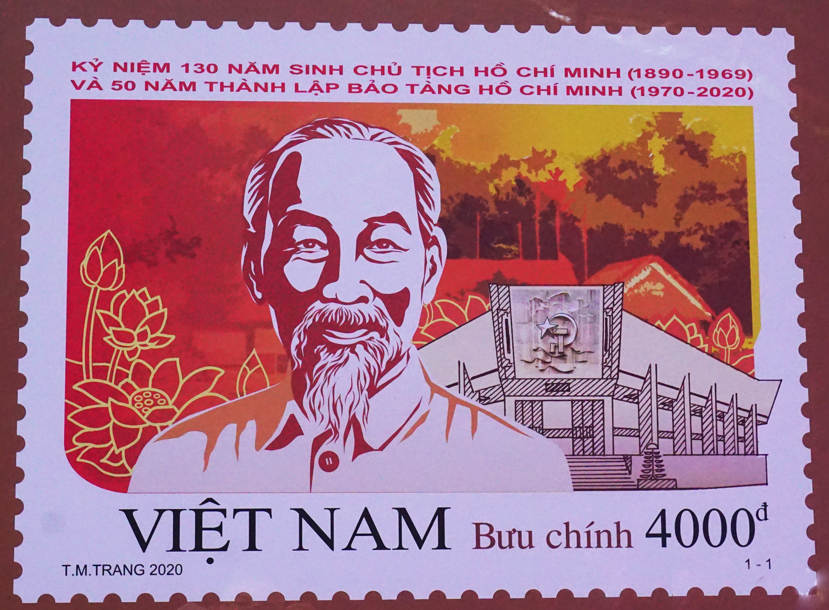 Cận cảnh bộ tem đặc biệt  kỷ niệm 130 năm ngày sinh  Chủ tịch Hồ Chí Minh.