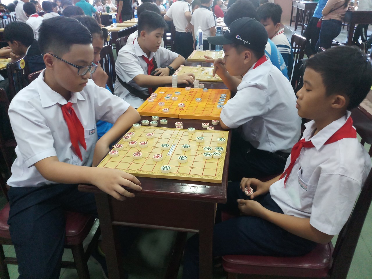 Các kỳ thủ nhóm tuổi U13.