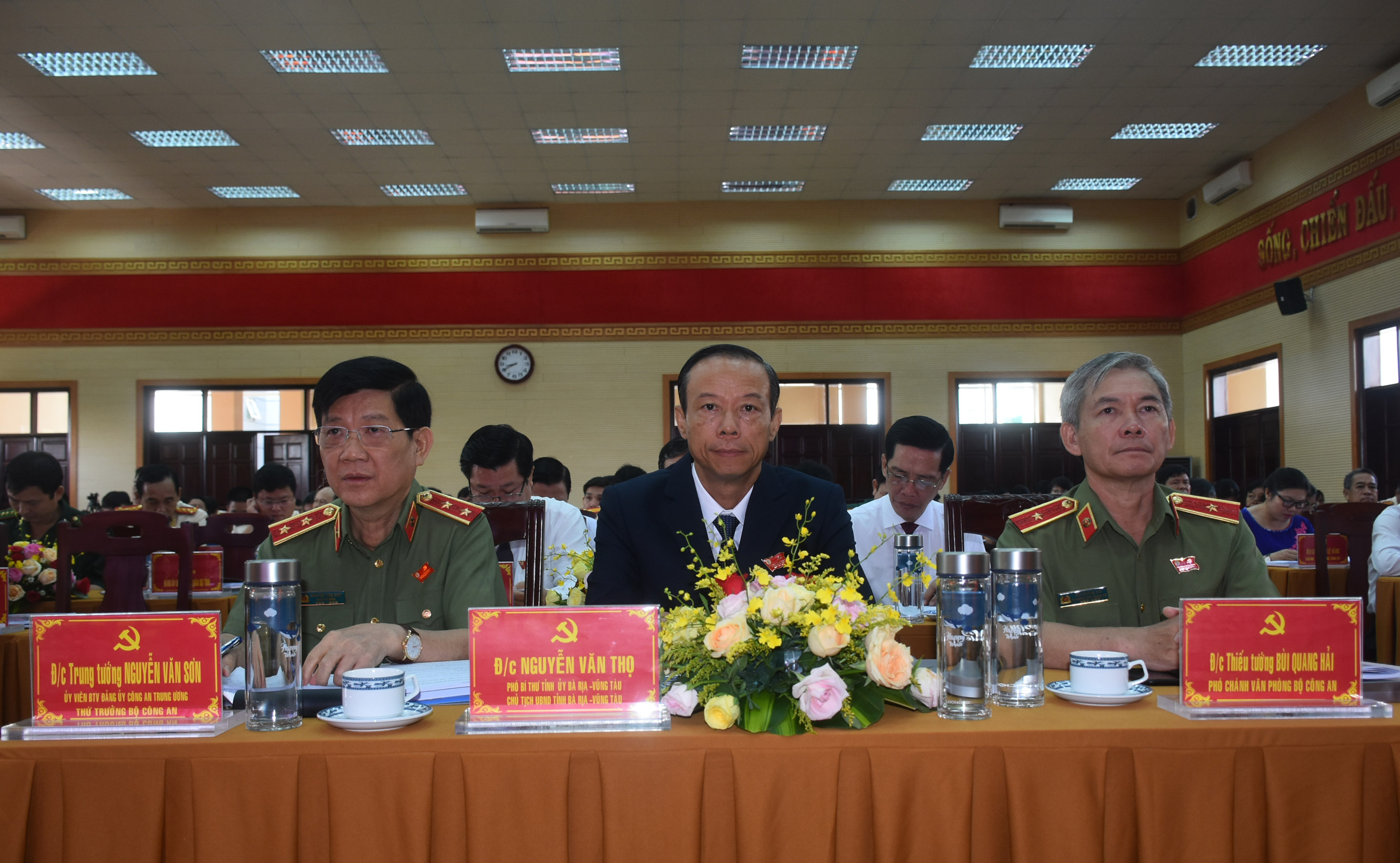 Trung tướng Nguyễn Văn Sơn, Thứ trưởng Bộ Công an và ông Nguyễn Văn Thọ, Phó Bí thư Tỉnh ủy, Chủ tịch UBND tỉnh đã đến dự