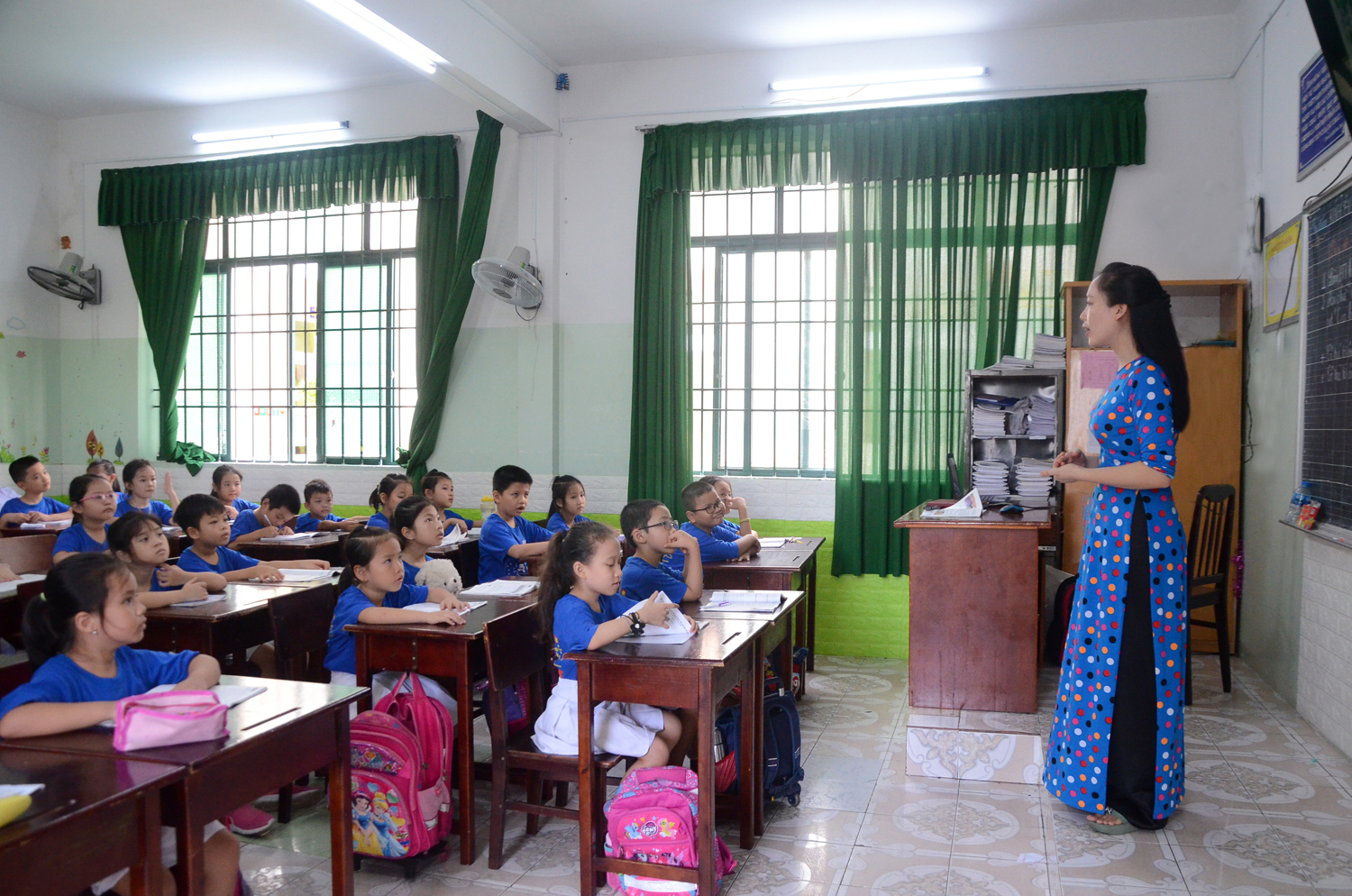 Một tiết học tiếng Việt của cô, trò lớp 2A6, Trường TH Quang Trung. 