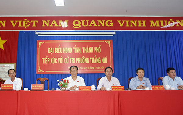 Tổ đại biểu số 2 HĐND tỉnh TXCT phường Thắng Nhì (TP. Vũng Tàu). Ảnh: HUYỀN TRANG