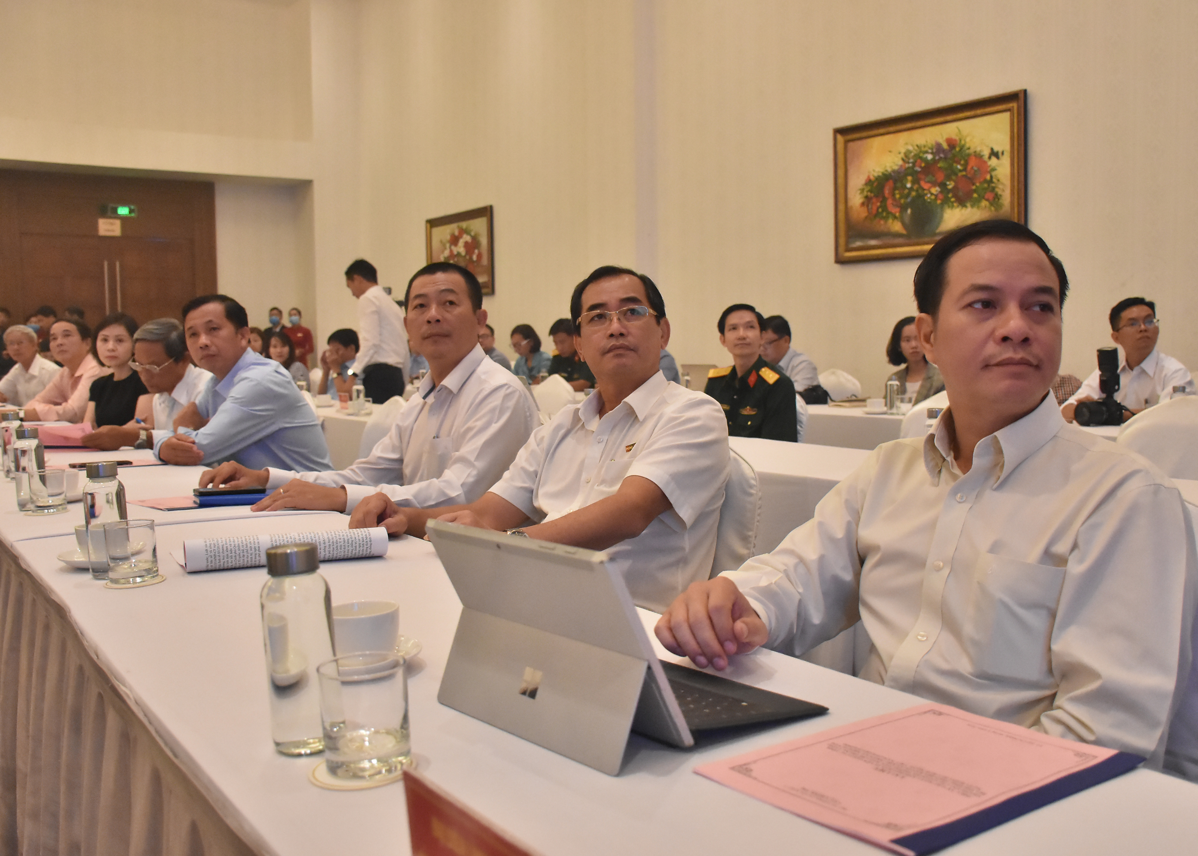 Đại diện cơ quan tuyên giáo, thông tấn, báo chí trên địa bàn Quân khu 7 tham dự buổi họp mặt.