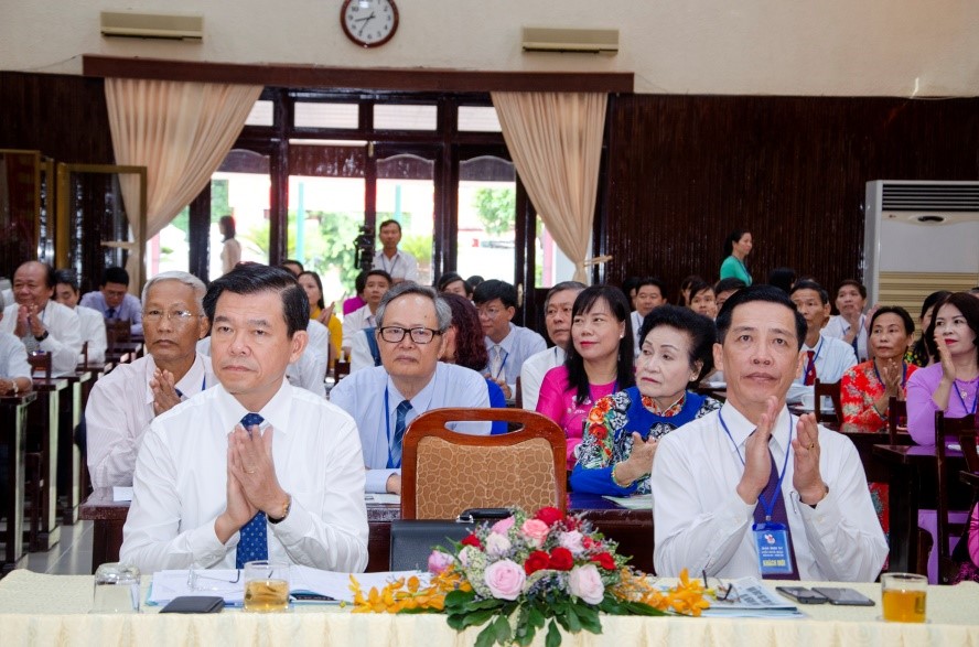 Ông Nguyễn Hồng Lĩnh, Ủy viên Trung ương Đảng, Bí thư Tỉnh ủy, Chủ tịch HĐND tỉnh và ông Lưu Tài Đoàn, Ủy viên Ban Thường vụ Tỉnh ủy, Trưởng Ban Tổ chức Tỉnh ủy tham dự Đại hội.