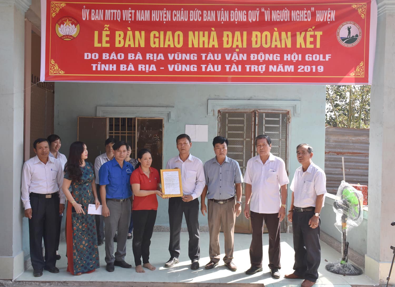 BVGA phối hợp với Báo BR-VT trao tặng nhà đại đoàn kết cho một hộ nghèo trên địa bàn huyện Châu Đức tháng 1/2020.