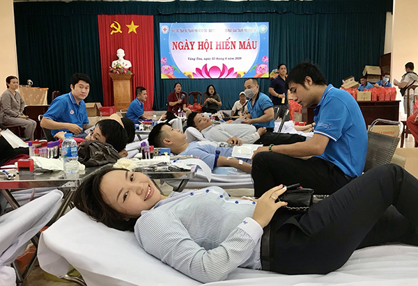 Bệnh viện Chợ Rẫy thu được 80 đơn vị máu từ những người hiến máu tình nguyện.