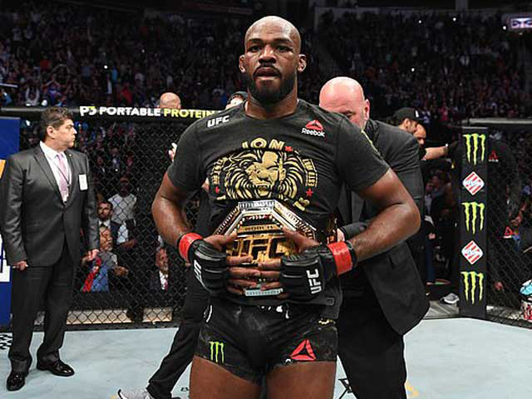 Jon Jones thách đấu Tyson thượng đài cùng với mình.