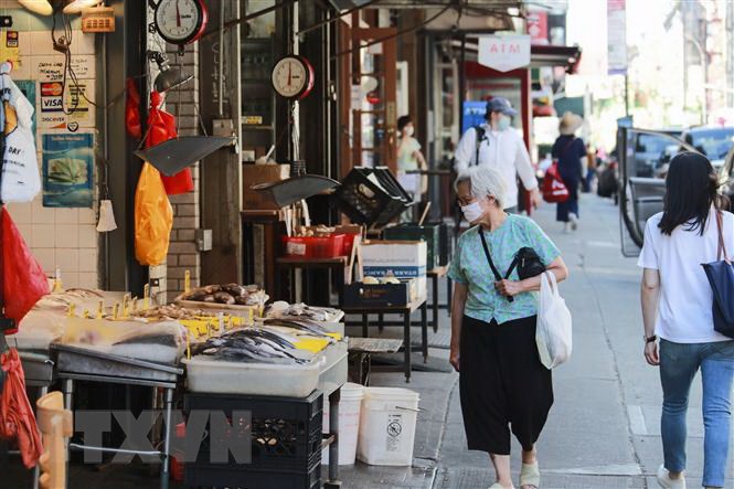 Một phố mua sắm ở New York, Mỹ.