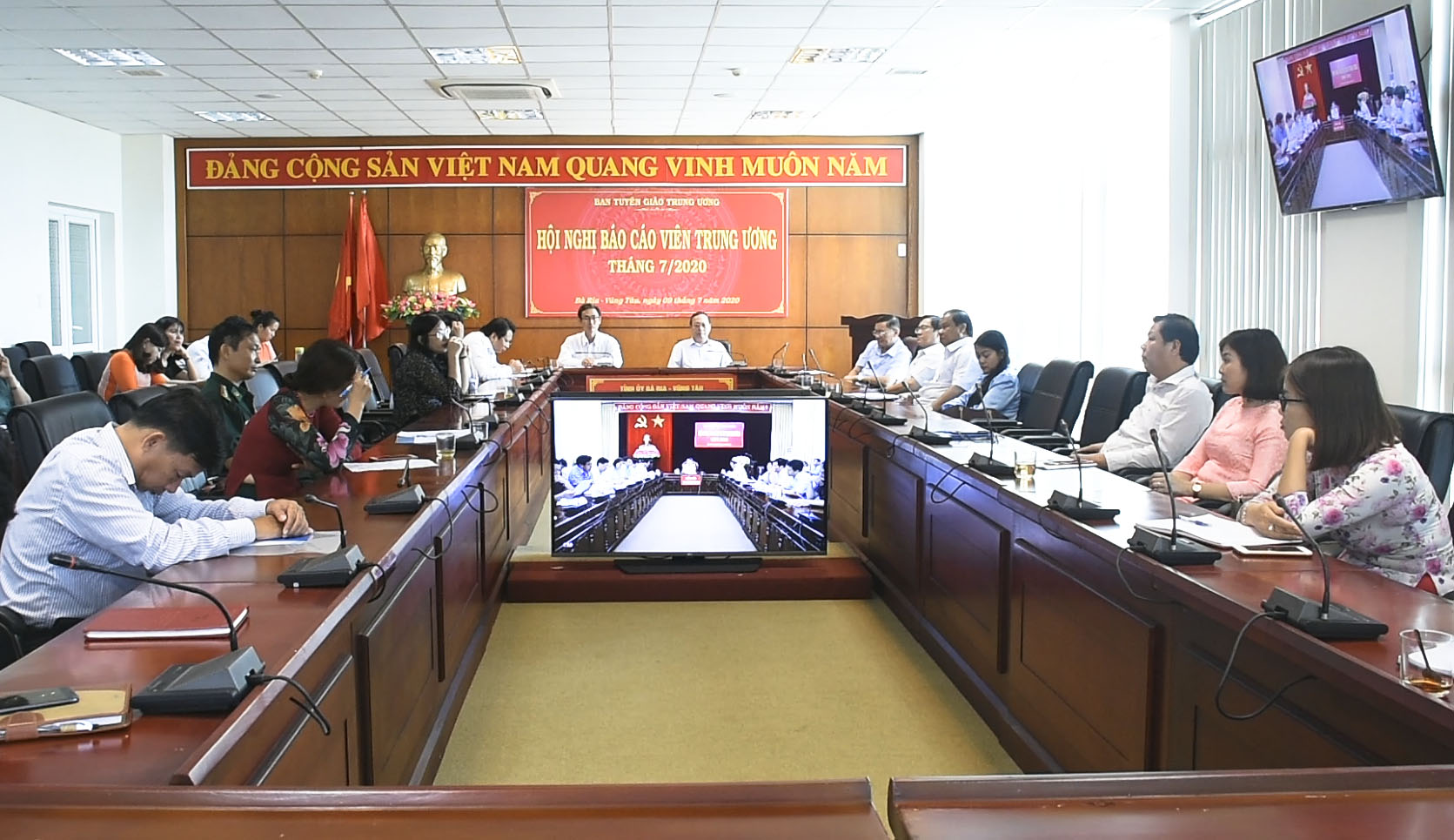 Quang cảnh hội nghị tại điểm cầu BR-VT.