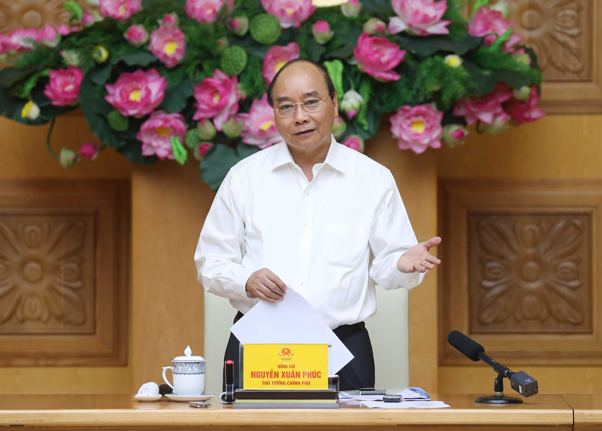 Thủ tướng Nguyễn Xuân Phúc phát biểu tại phiên họp. Ảnh: THỐNG NHẤT 