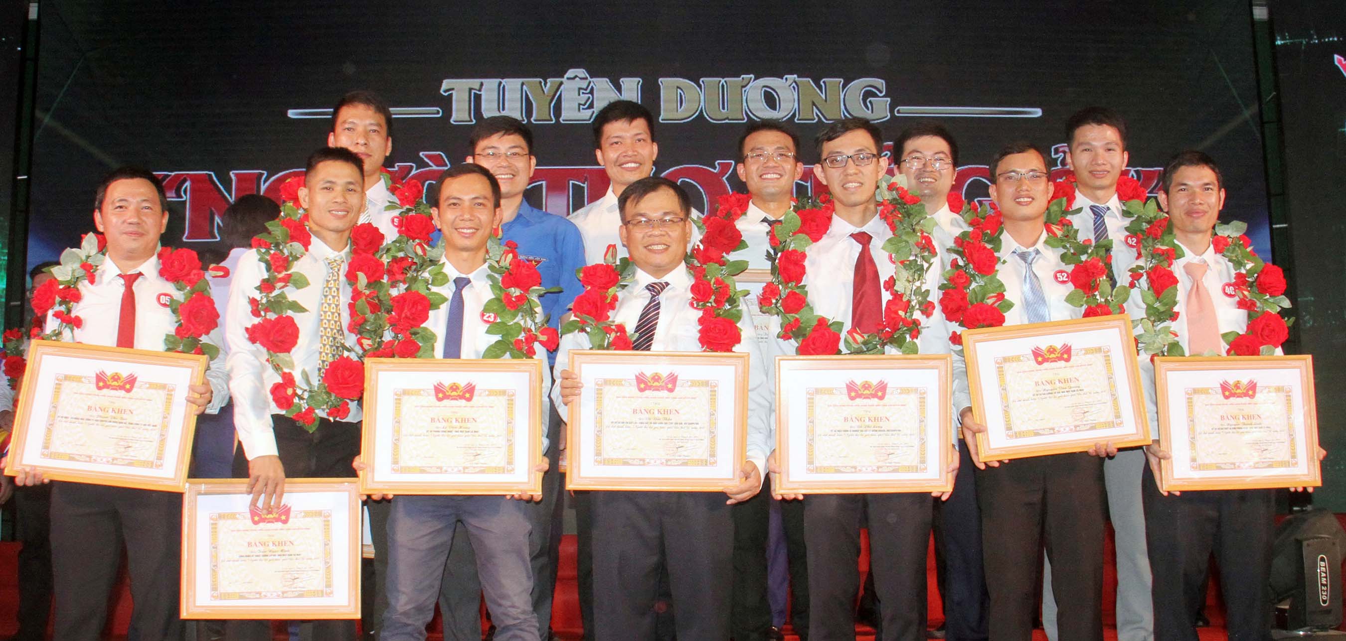 Các đoàn viên ngành dầu khí tham gia lễ tuyên dương. 