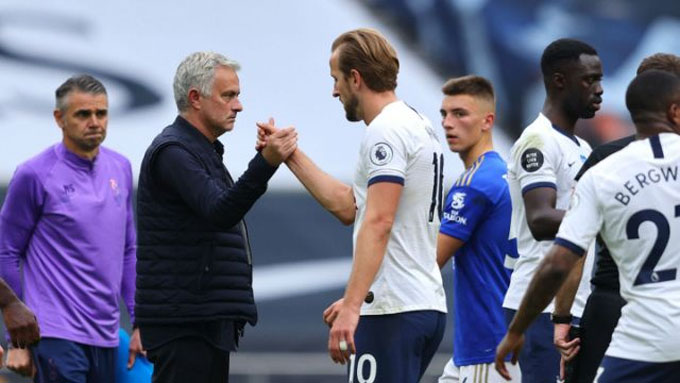 Mourinho ghi dấu ấn đậm nét trong chiến thắng của Tottenham  trước Leicester.