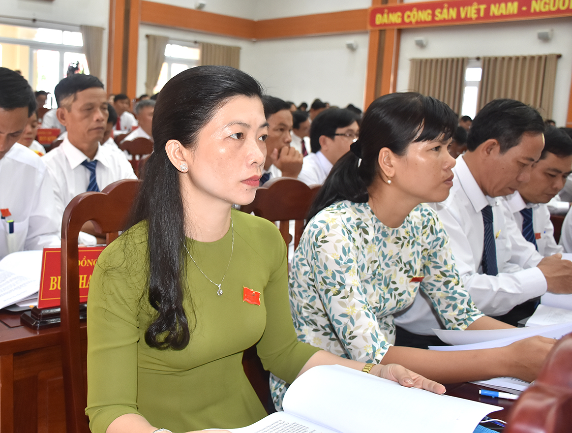Đại biểu nữ tham dự phiên trù bị.