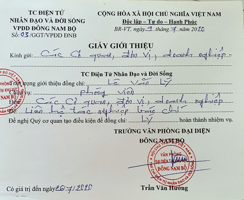 Giấy giới thiệu của Tạp chí Nhân đạo và Đời Sống Văn phòng Đại diện Đông Nam Bộ.