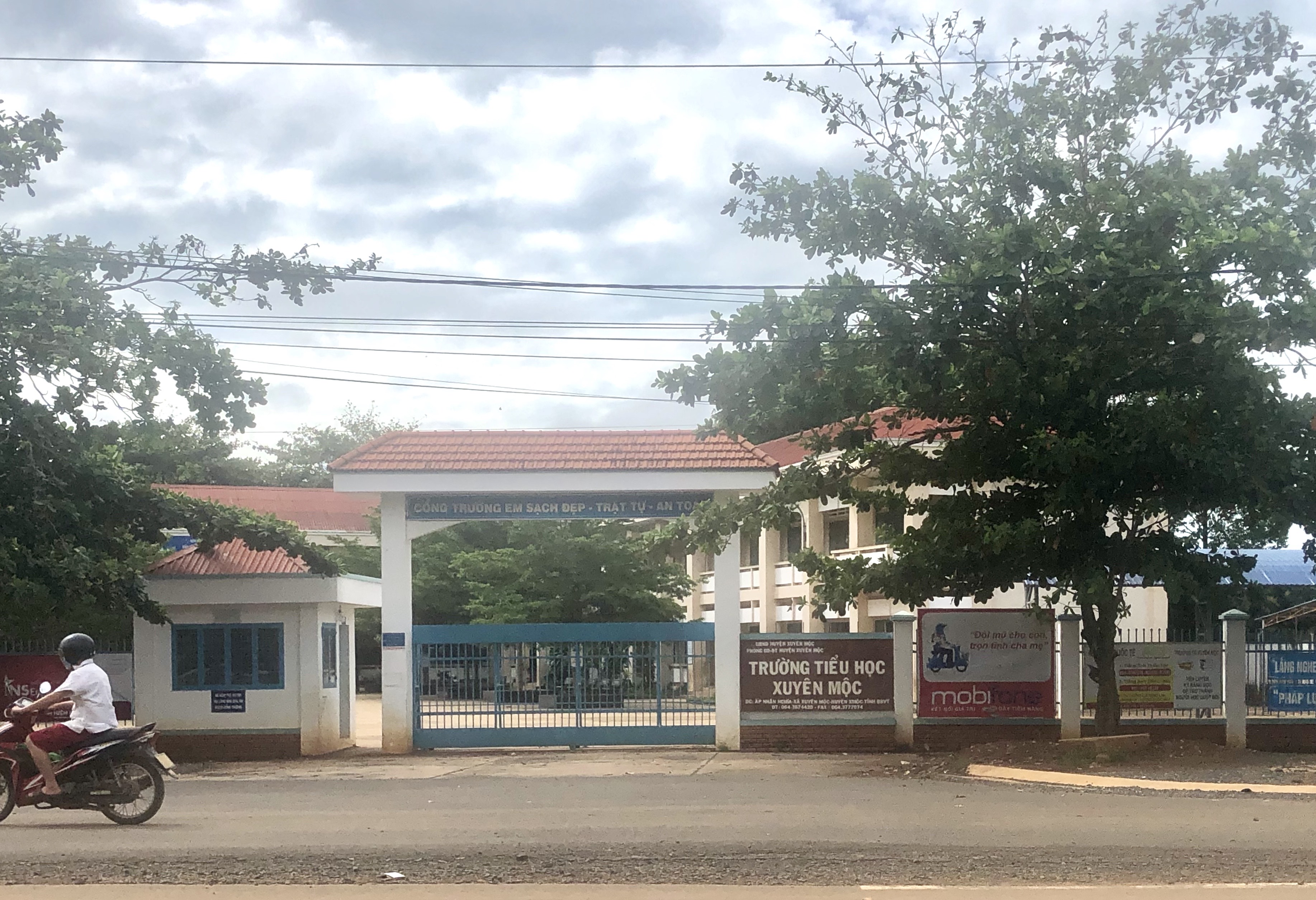 Hệ thống cơ sở hạ tầng, trường học tại xã Xuyên Mộc được đầu tư nâng cấp.