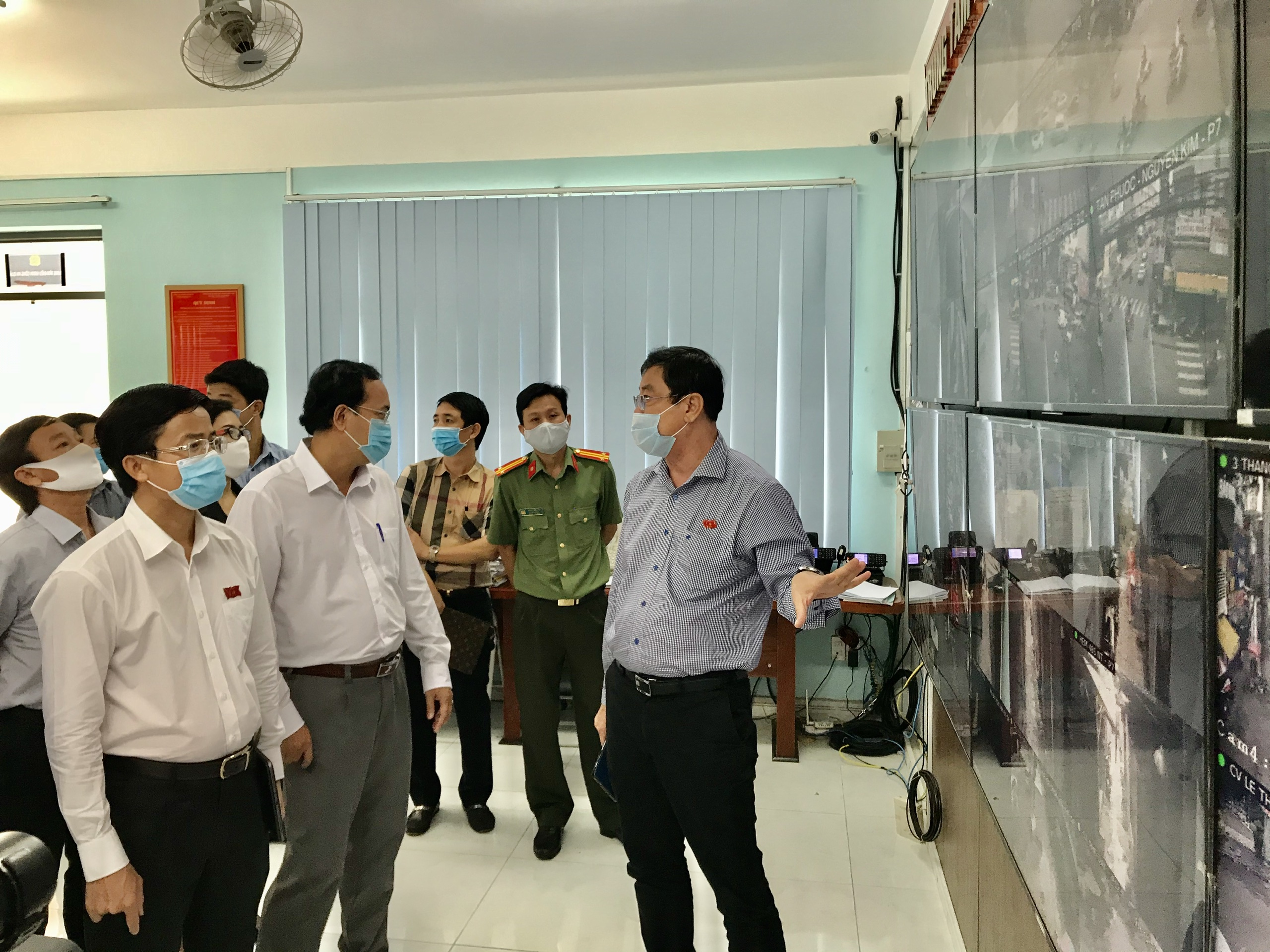 Đoàn công tác TP. Vũng Tàu tham quan tại Trung tâm điều hành, quan sát và xử lý hình ảnh Quận 10.