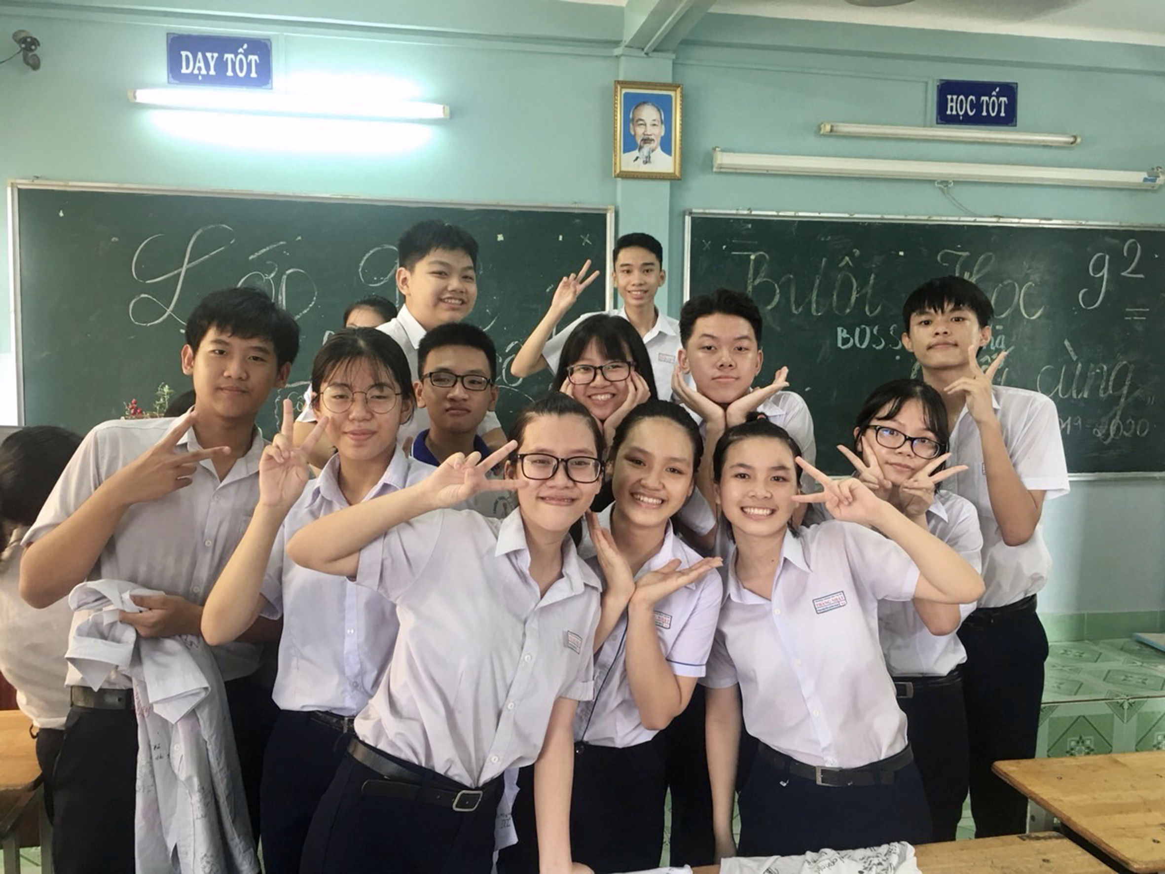 Bướng bỉnh, nông nổi, không nghe lời, thích độc lập… là những biểu hiện của đa số học sinh khi bước vào tuổi “ẩm ương”.