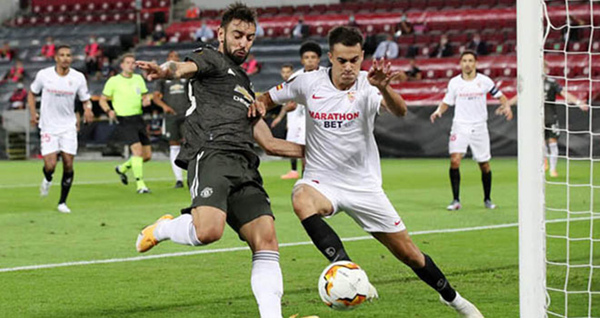Reguilon chuẩn bị hoàn tất việc gia nhập Tottenham.