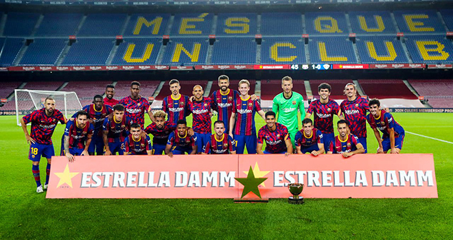 HLV Koeman đã có danh hiệu đầu tiên cùng Barcelona, dù Joan Gamper chỉ là giải giao hữu.