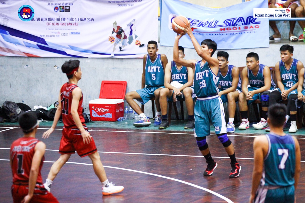 Đội tuyển U18 BR-VT tham dự giải.