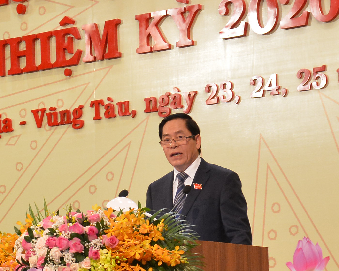 Đồng chí Phạm Viết Thanh, Ủy viên Trung ương Đảng, Bí thư Tỉnh ủy phát biểu khai mạc Đại hội phiên trù bị.