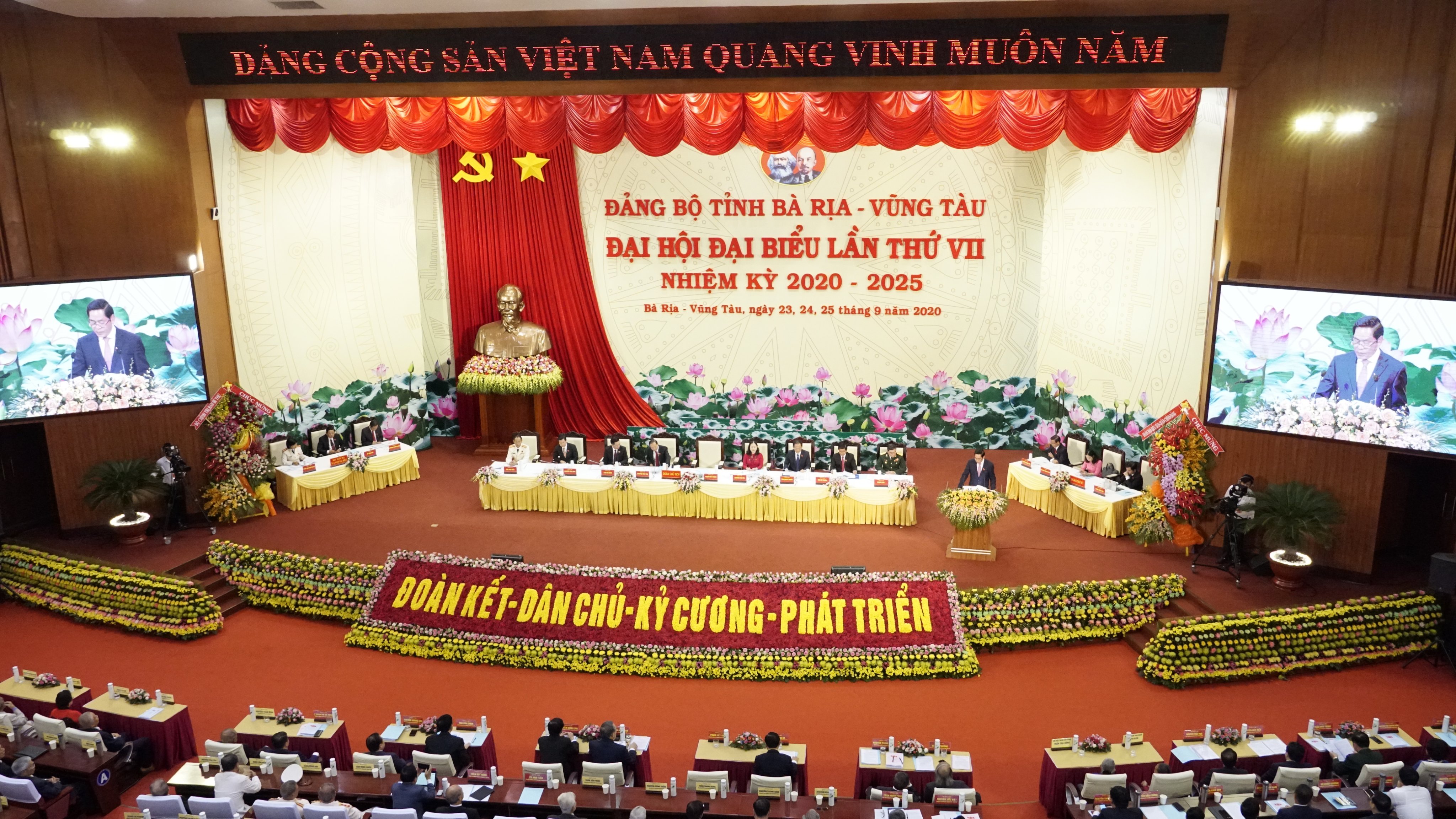 Toàn cảnh Đại hội.