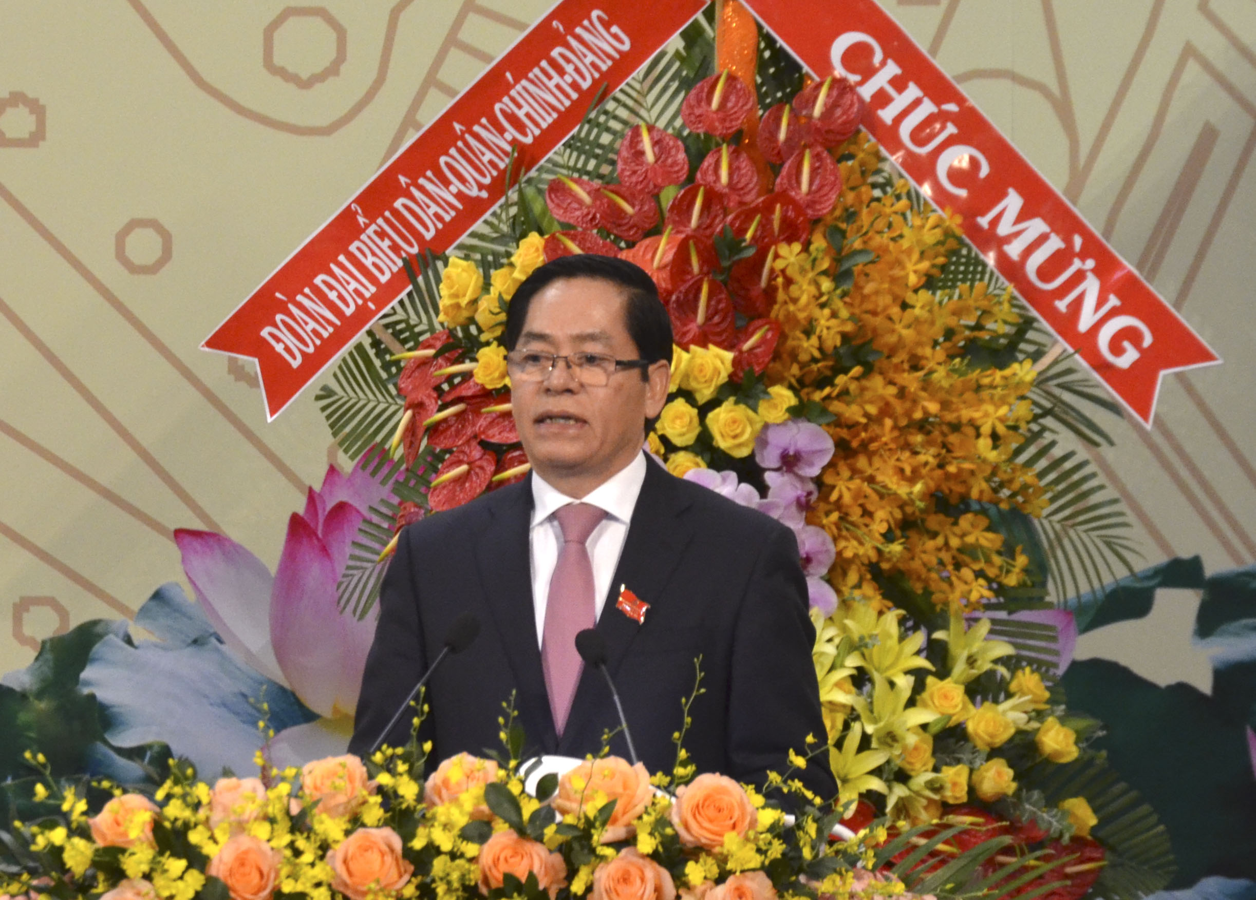 Đồng chí Phạm Viết Thanh, Ủy viên Trung ương Đảng, Bí thư Tỉnh ủy đọc diễn văn khai mạc Đại hội.