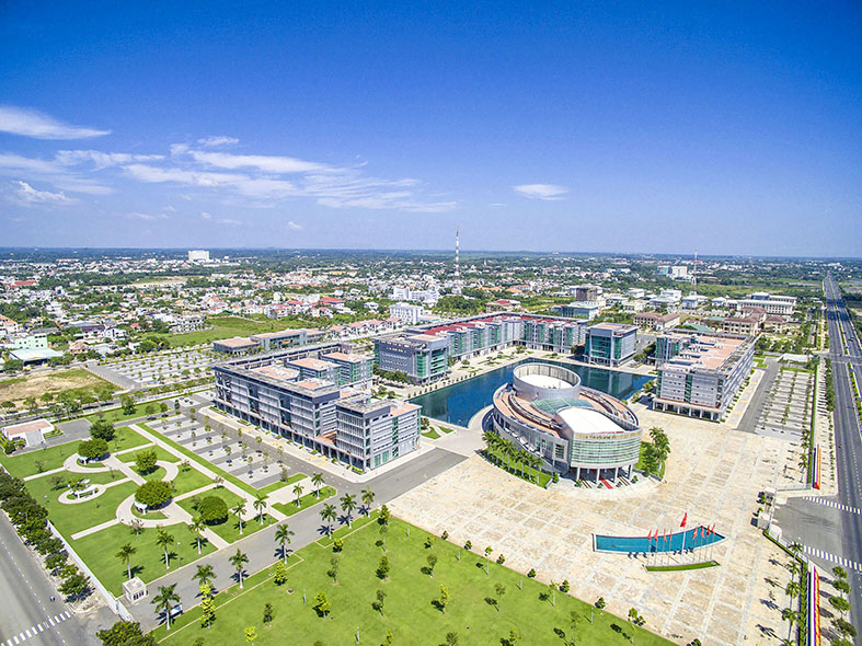 Trung tâm Hành chính - Chính trị tỉnh Bà Rịa - Vũng Tàu được đưa vào sử dụng năm 2012. Đây là một trong những công trình đầu tư công góp phần thay đổi diện mạo đô thị và cải thiện, nâng cao năng lực phục vụ người dân của chính quyền địa phương.