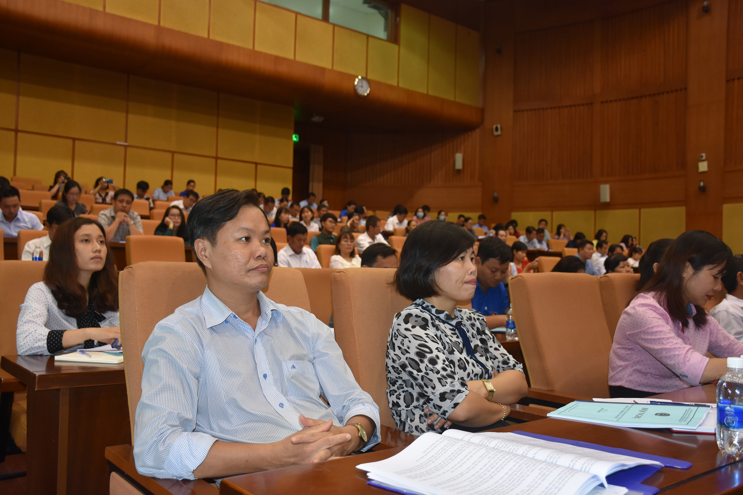 Đại biểu nghe phổ biến những nội dung quan trọng của Điều lệ Công đoàn Việt Nam khóa XII.