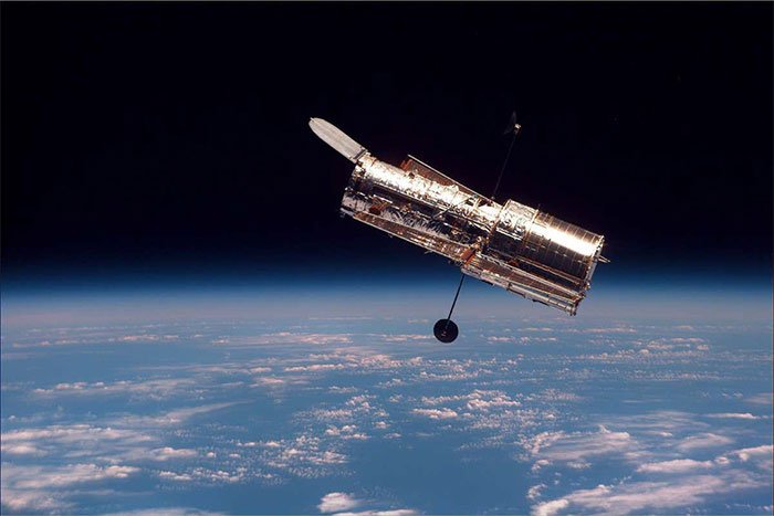 Kính viễn vọng Hubble.