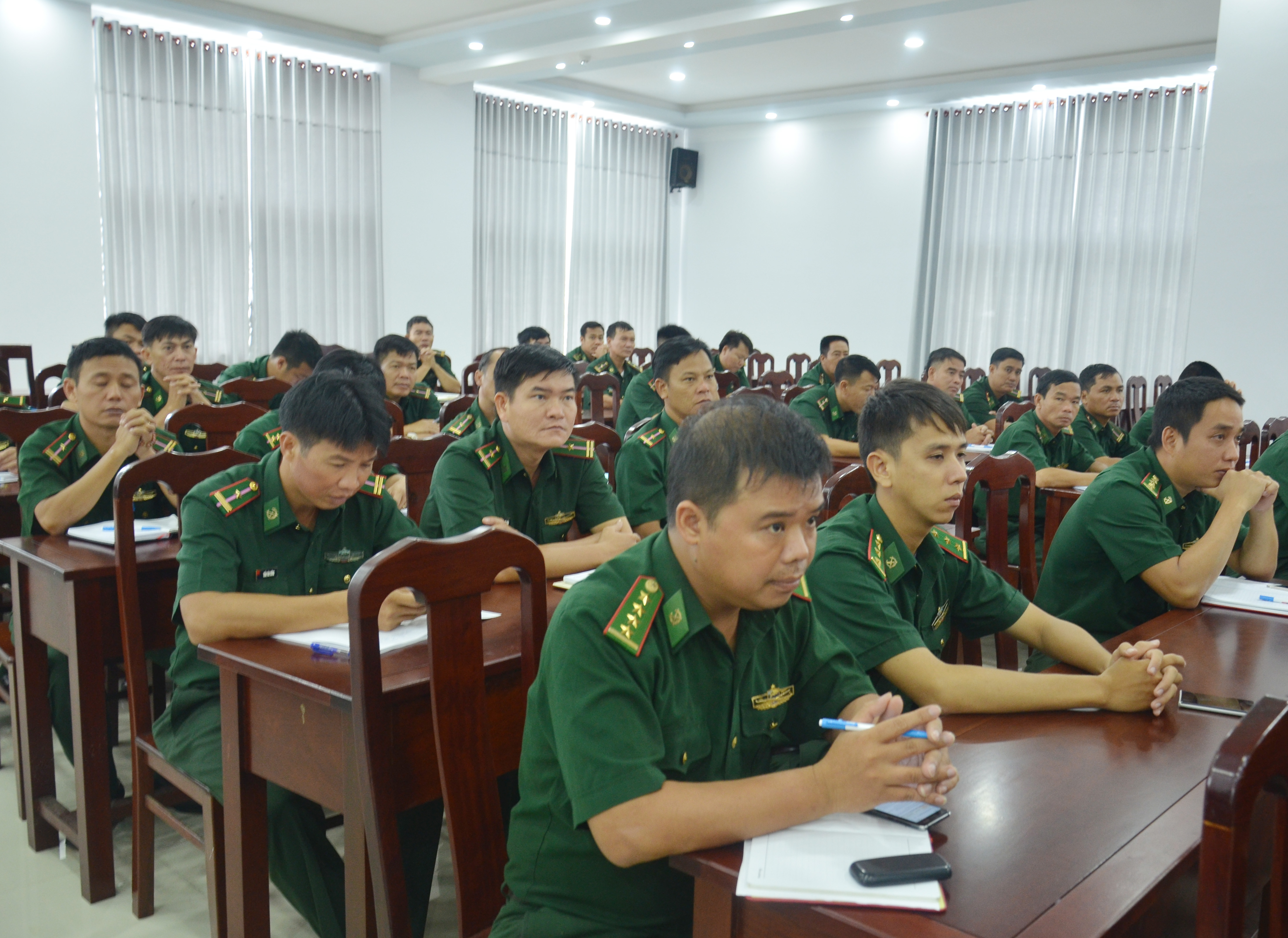 Các đại biểu tham dự hội nghị tập huấn.