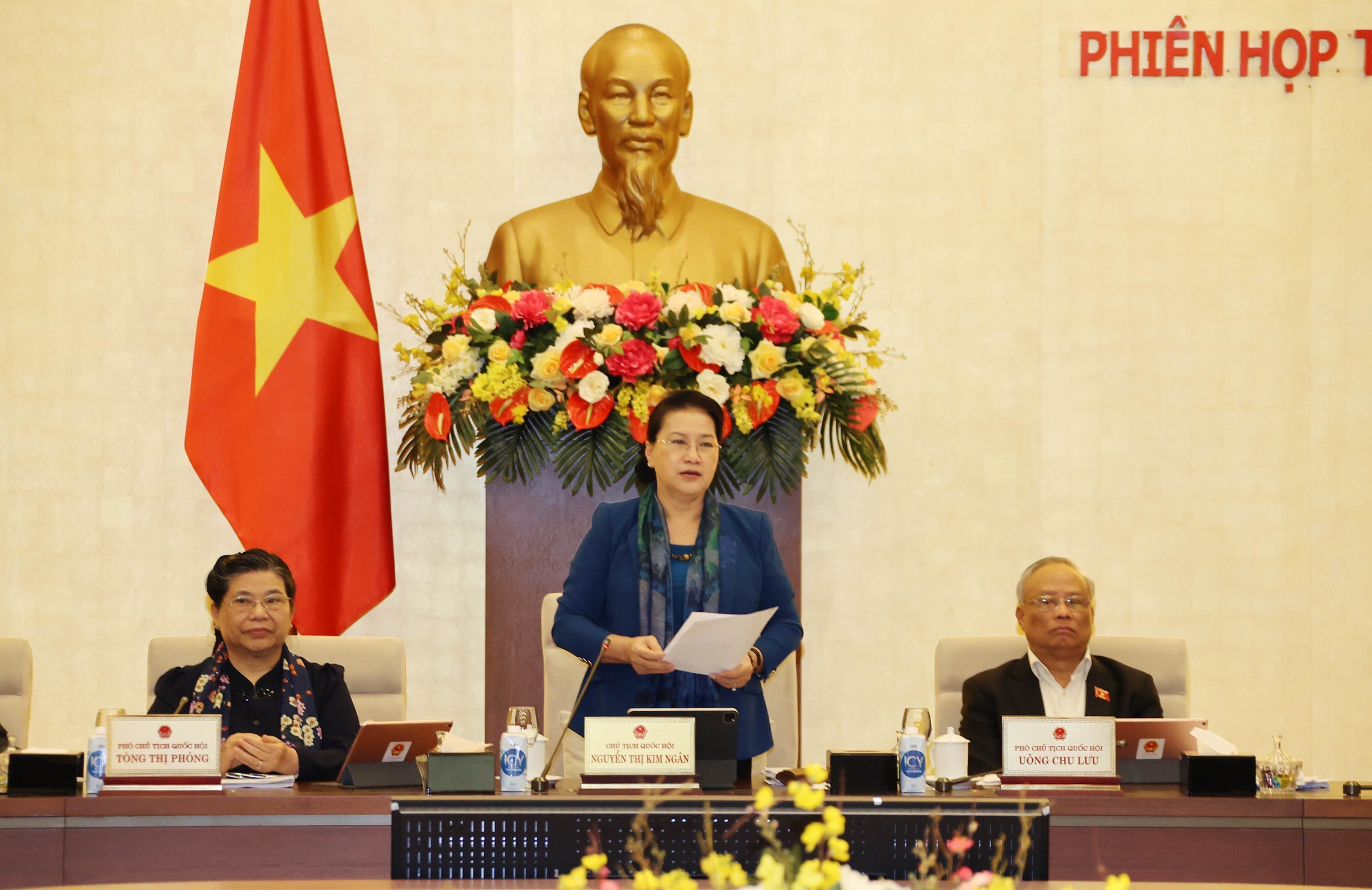 Chủ tịch Quốc hội Nguyễn Thị Kim Ngân phát biểu bế mạc phiên họp.
