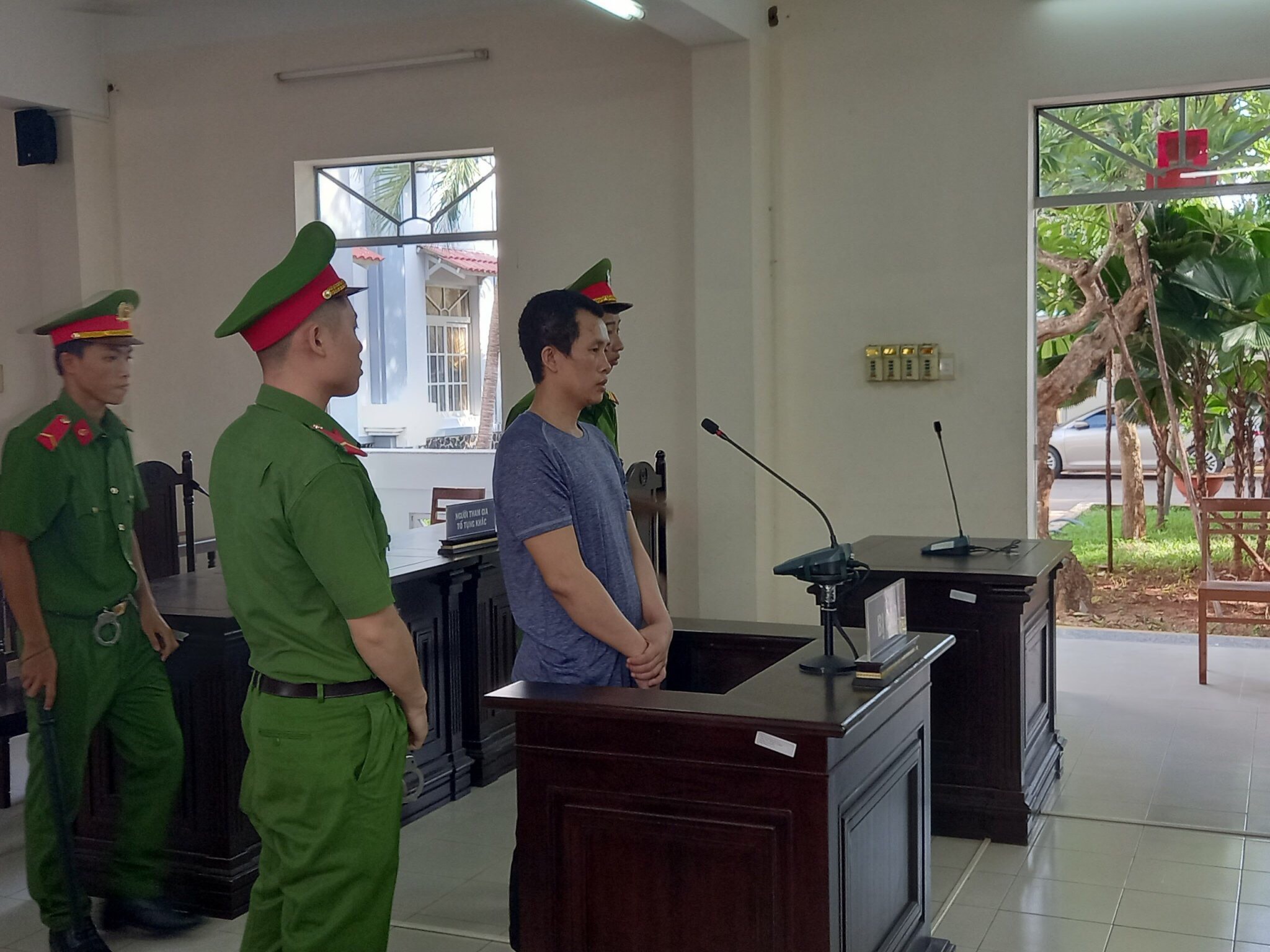 Bị cáo Lê Văn Thành bị tuyên phạt 12 năm tù về tội giết người.