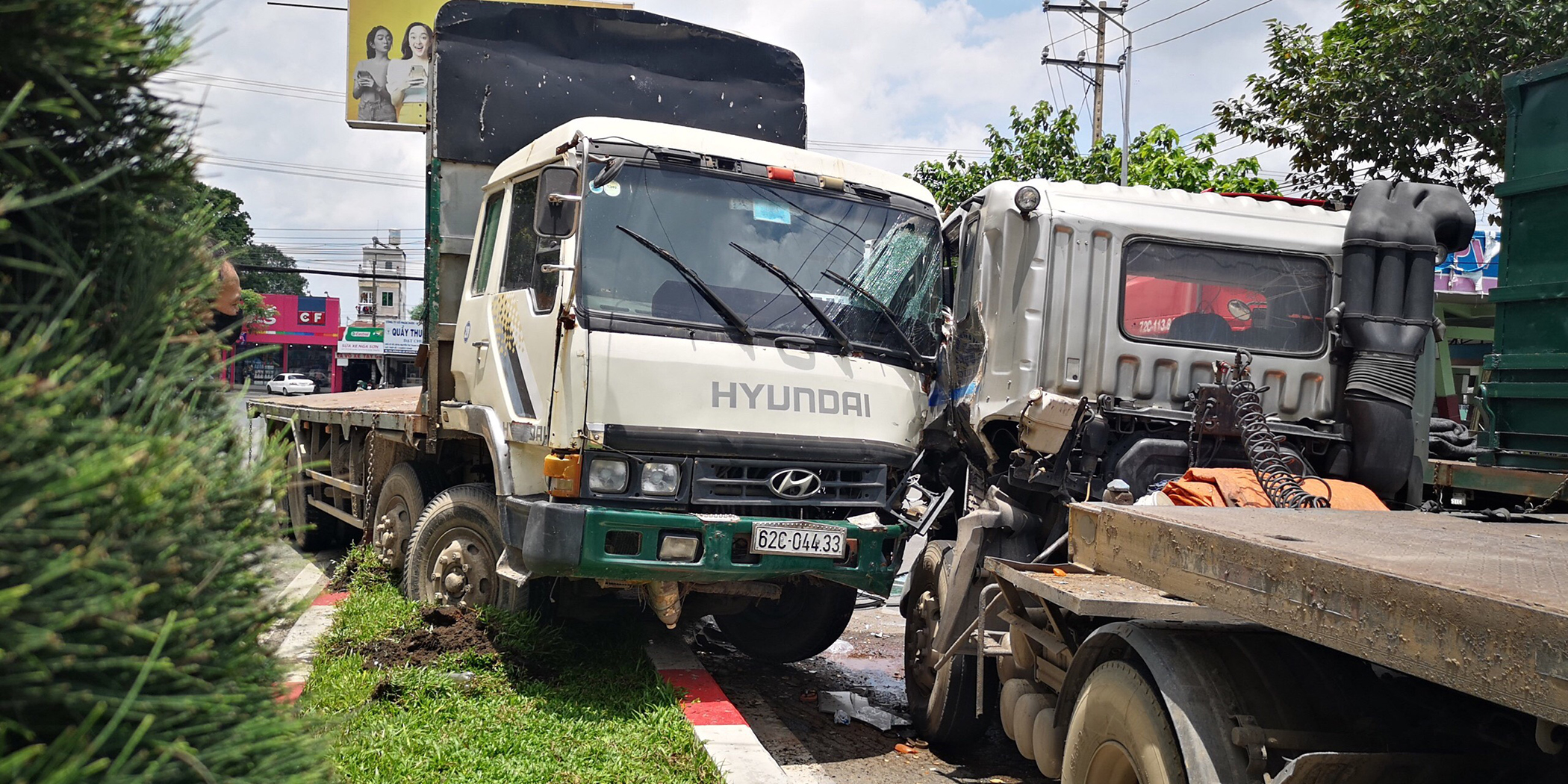 Vụ TNGT nghiêm trọng xảy ra tại QL51 đoạn qua khu phố Mỹ Thãnh (phường Mỹ Xuân, TX.Phú Mỹ).