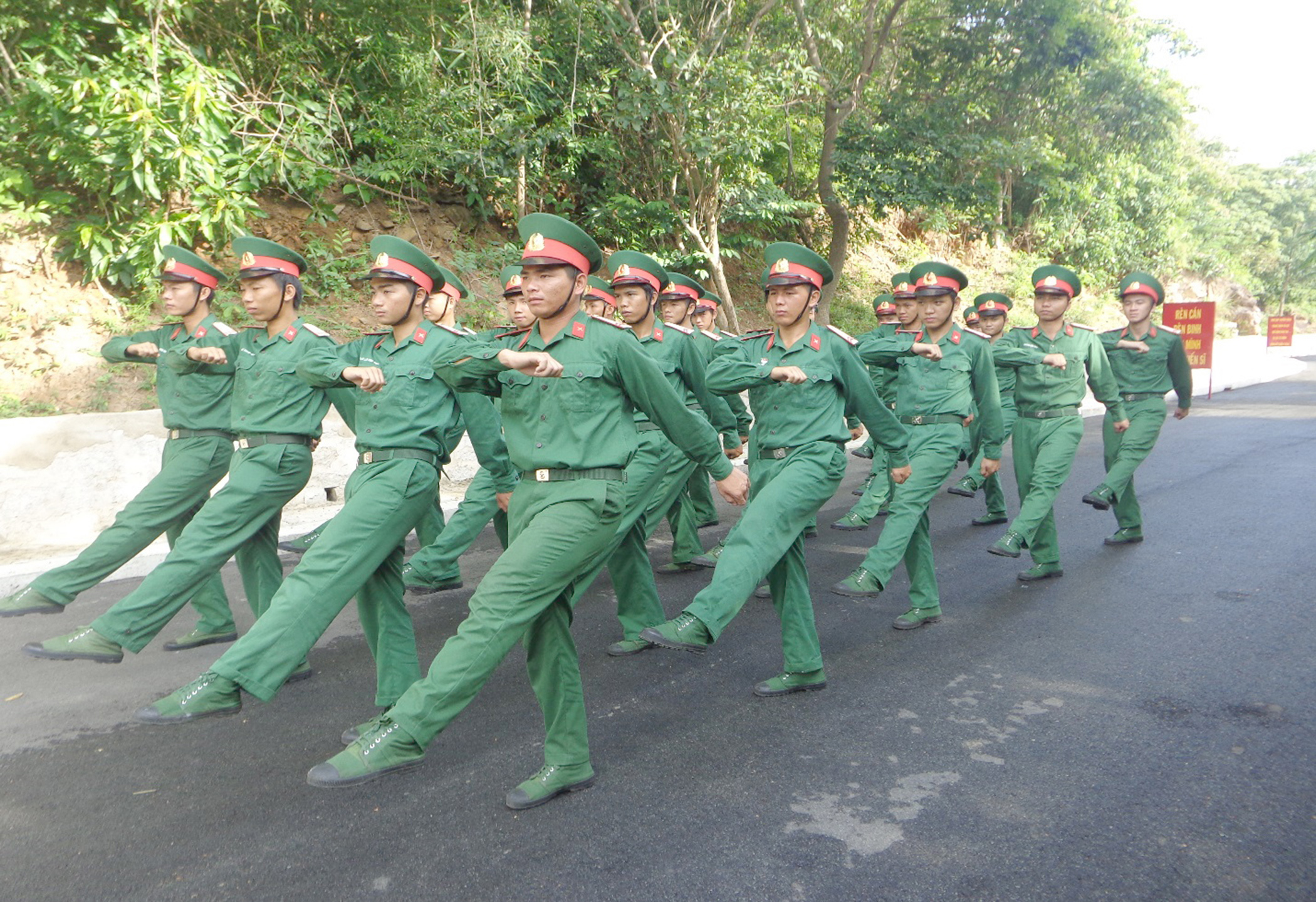 Lực lượng vũ trang TP.Vũng Tàu ra quân huấn luyện năm 2020.