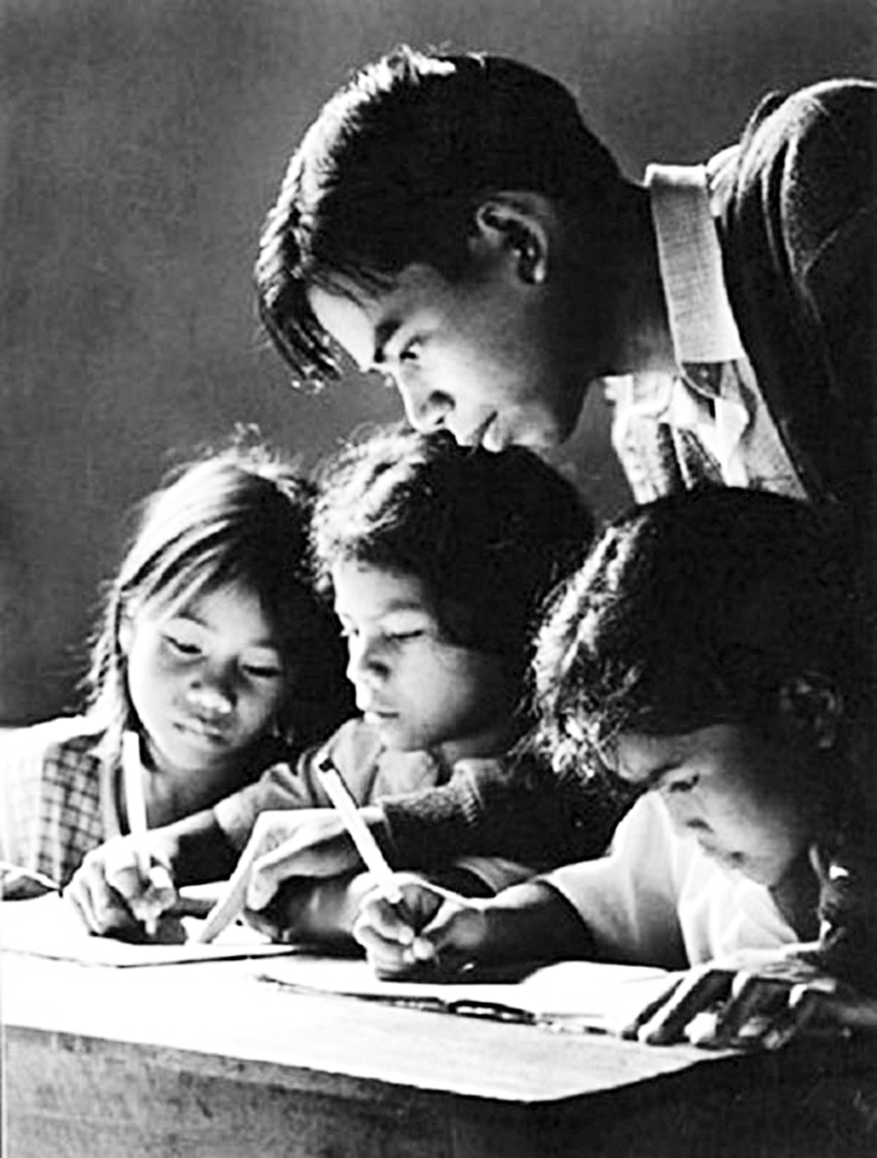 Tình thầy trò (Ảnh minh họa).