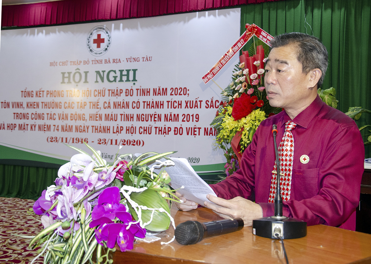 Ông Lê Văn Hậu, Chủ tịch Hội CTĐ tỉnh phát biểu ôn truyền thống 74 năm Ngày thành lập Hội CTĐ Việt Nam (23/11/1946 - 23/11/2020).
