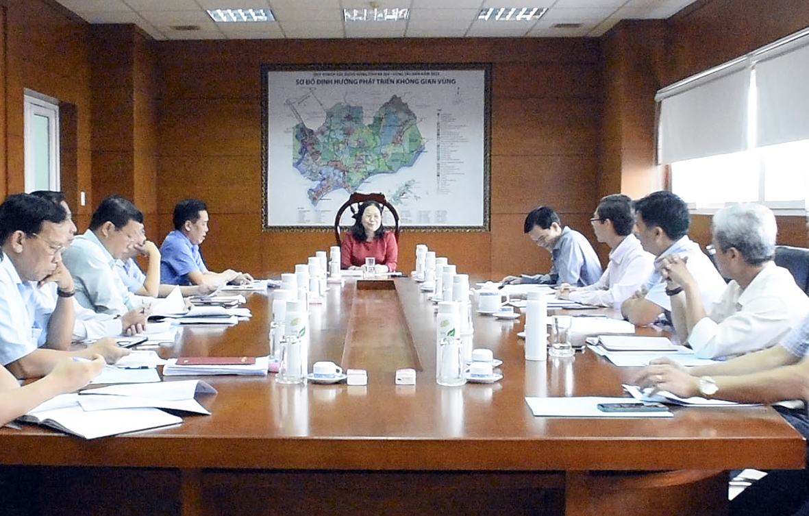Quang cảnh cuộc họp cho ý kiến về dự thảo Báo cáo công tác Xây dựng Đảng năm 2020 và phương hướng, nhiệm vụ năm 2021.