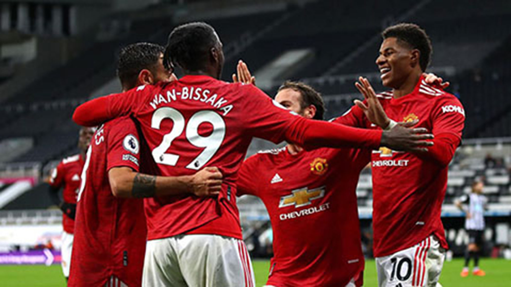 Lịch thi đấu tháng 12 đang ủng hộ Man United và Liverpool.