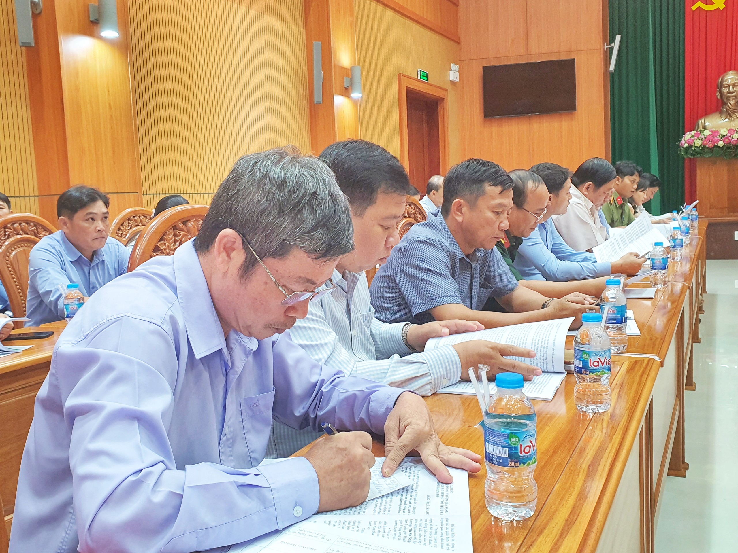 Các đại biểu tham dự hội thảo.